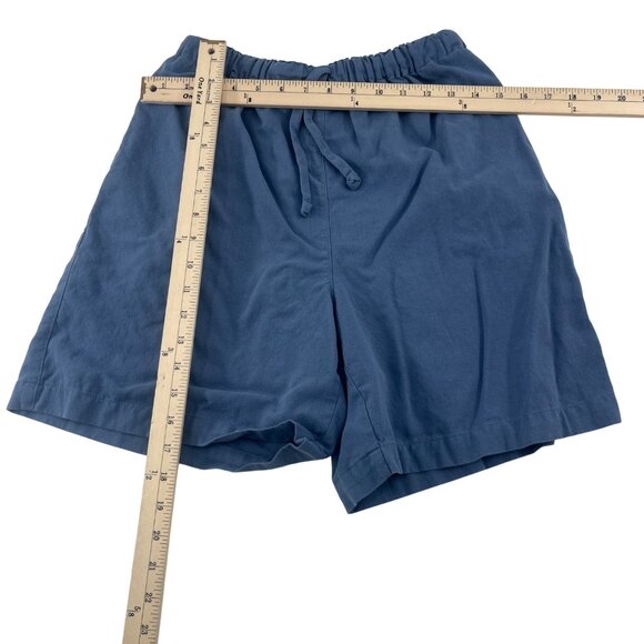 Hunt Club Collection Women's Blue Chambray Elastic Waist Shorts Medium pull on - Picture 2 of 5